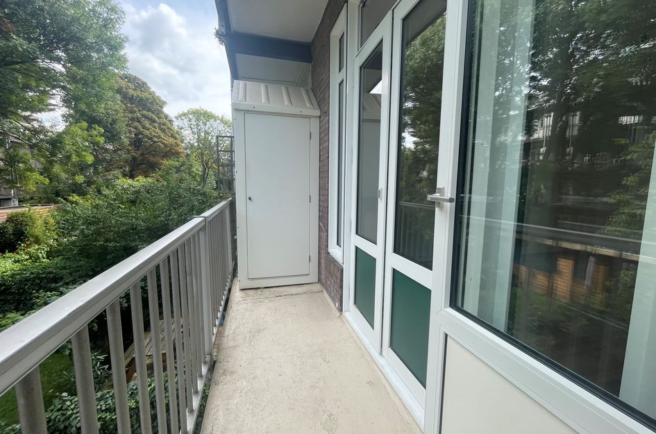 Admiraal de Ruijterweg 354 1