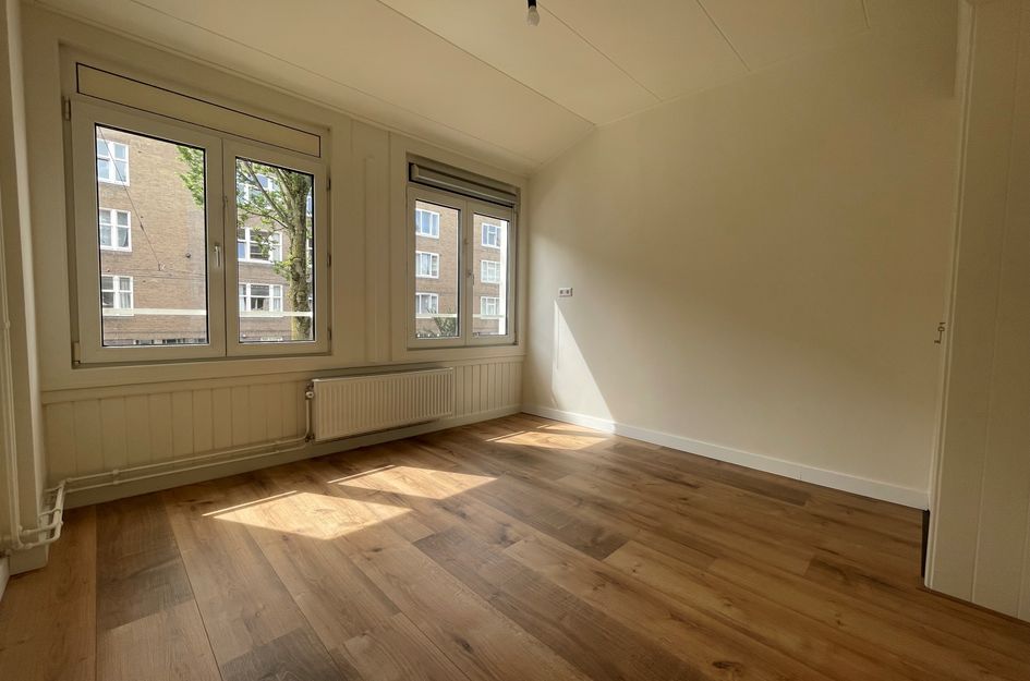 Admiraal de Ruijterweg 354 1