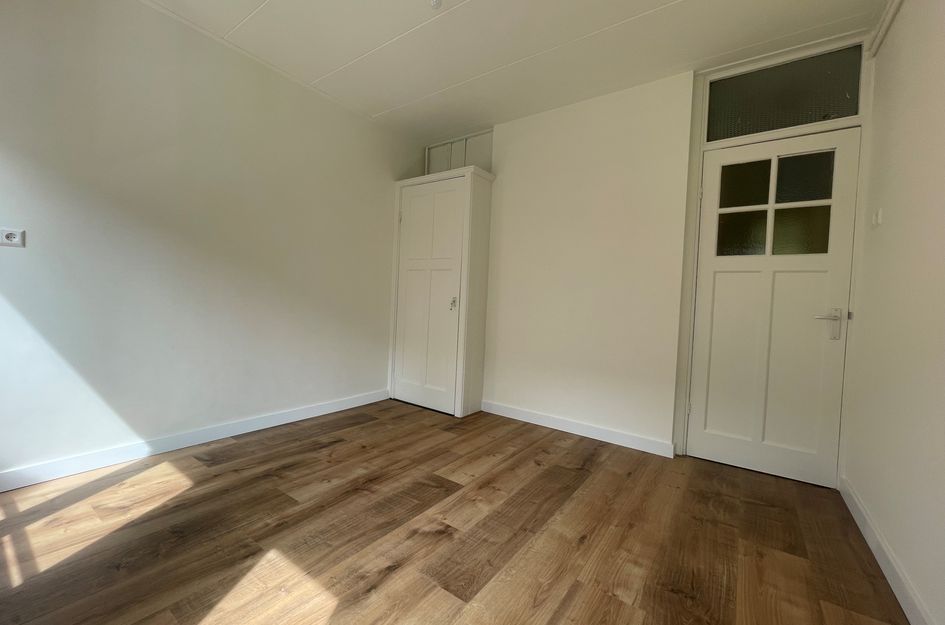 Admiraal de Ruijterweg 354 1