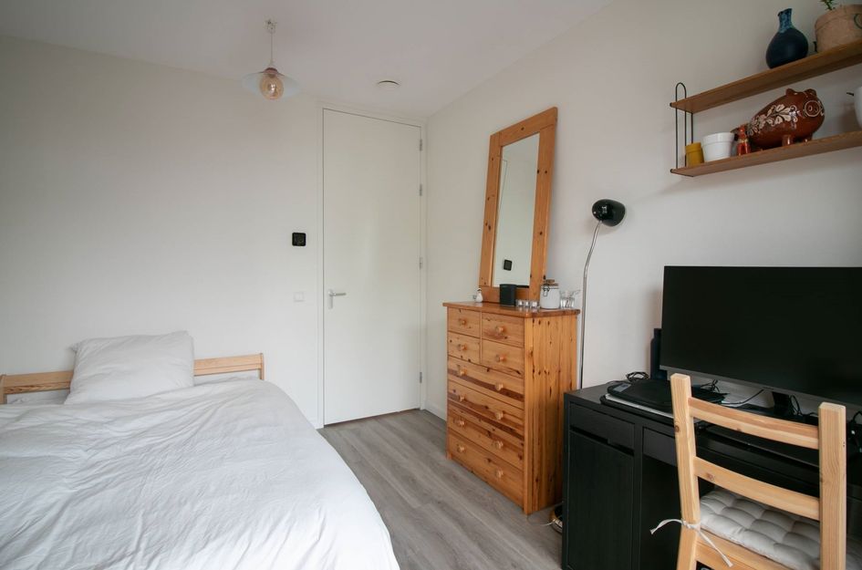 Oostenburgermiddenstraat 86