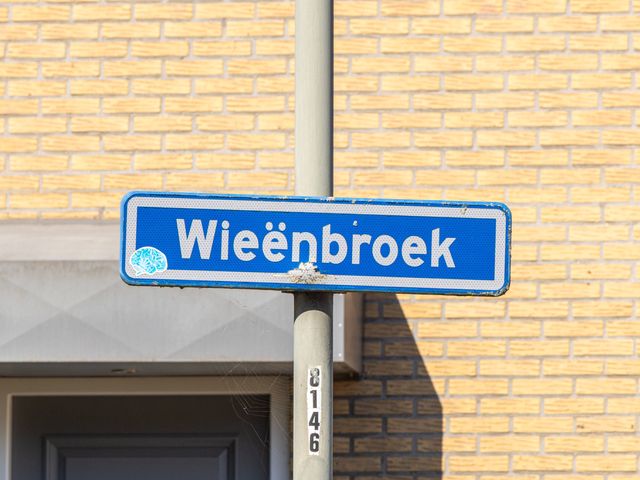 Wieenbroek 12, Buchten