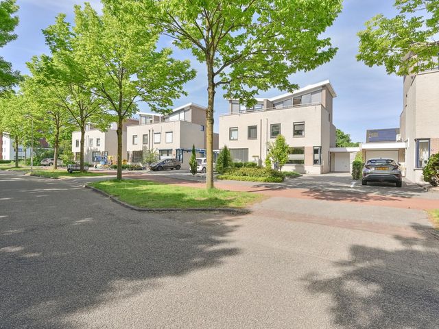 Jos van Aalderenlaan 72, Hoogeveen