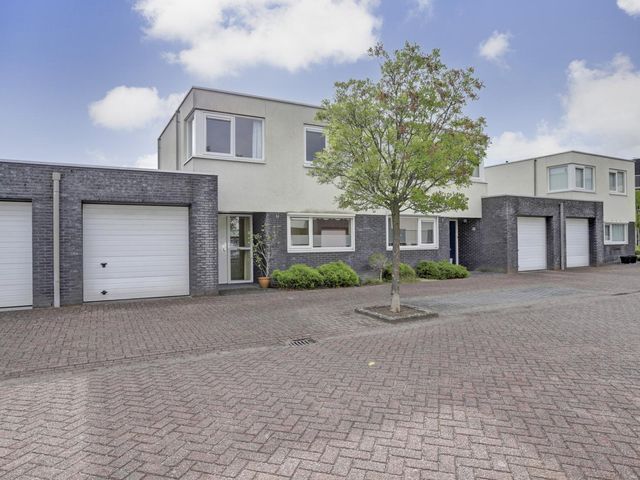 Frederik Hendrikhof 61, Waalwijk