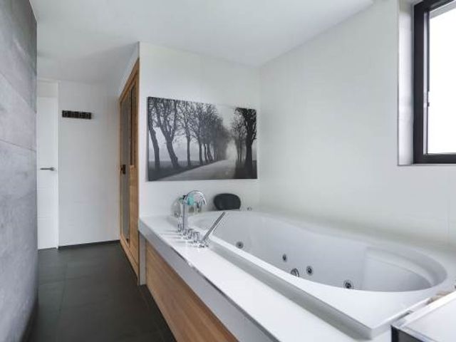 Gigantenstraat 8, Almere