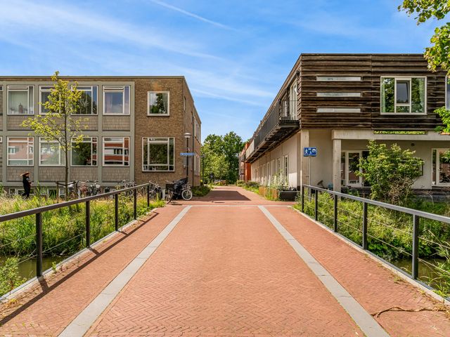 Max Velthuijskade 27, Leiden