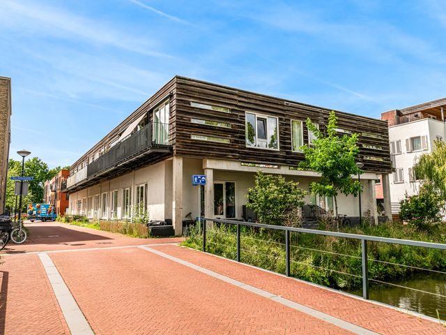 Max Velthuijskade 27, Leiden