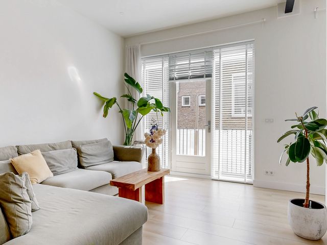 Max Velthuijskade 27, Leiden