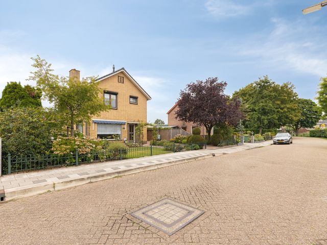 Grintweg 66, Moerdijk