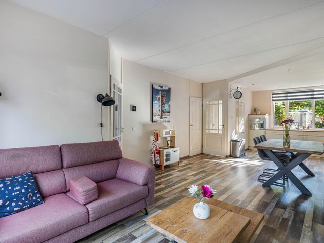 Scharwoudestraat 7, Emmeloord