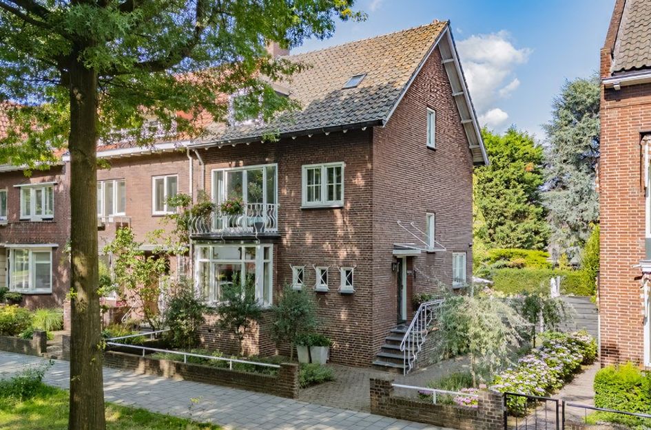 Deken van Oppensingel 235