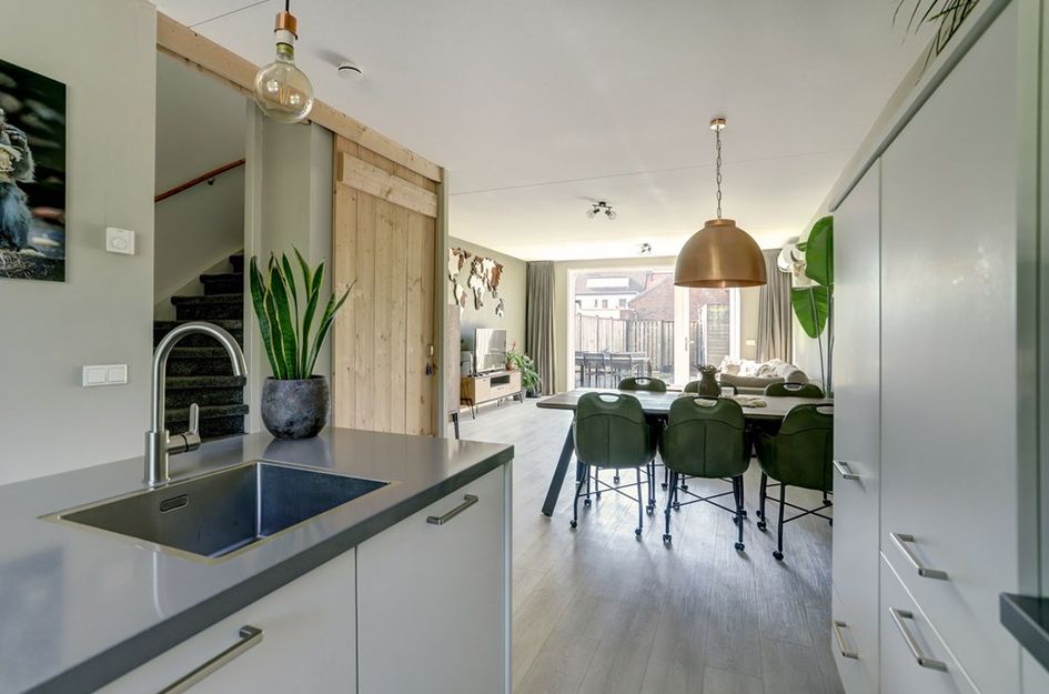Pastoor van der Meijdenstraat 7