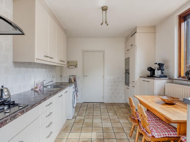 Oude Bredaseweg 6B, Bavel