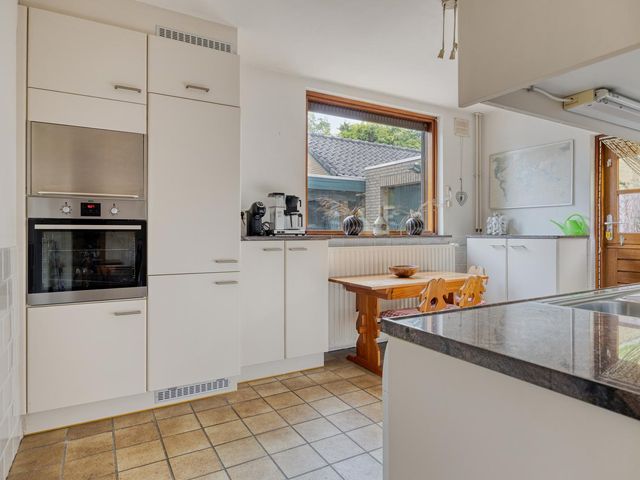 Oude Bredaseweg 6B, Bavel