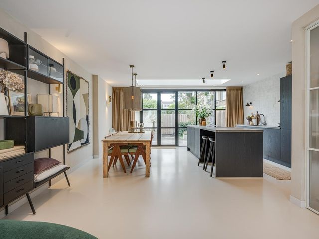 Gustav Mahlerlaan 24, Voorschoten