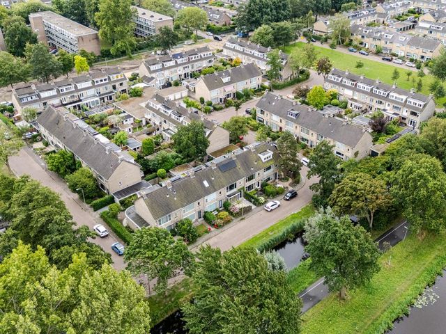 Gustav Mahlerlaan 24, Voorschoten