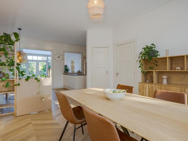 Papelaan 34, Voorschoten