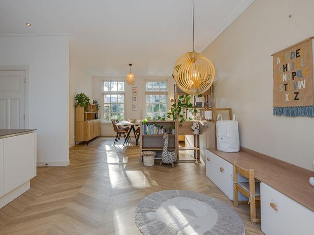 Papelaan 34, Voorschoten