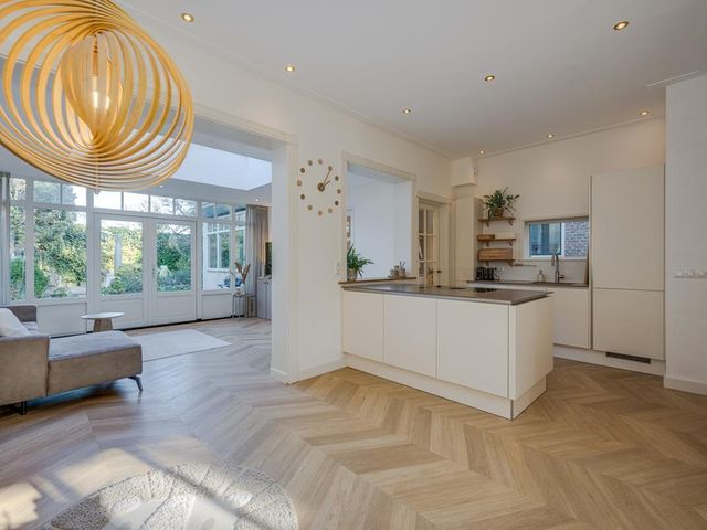 Papelaan 34, Voorschoten