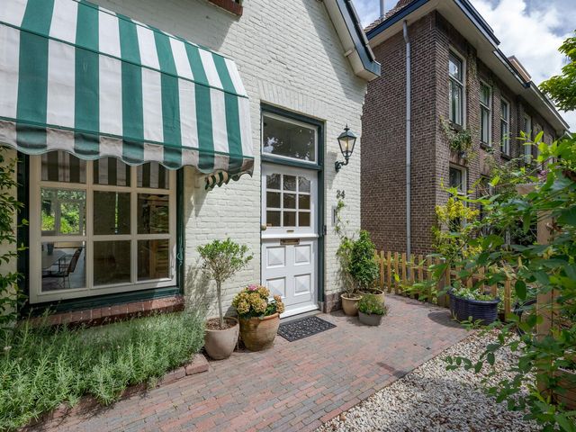 Papelaan 34, Voorschoten