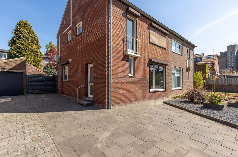 Jan van Stevensweertstraat 5