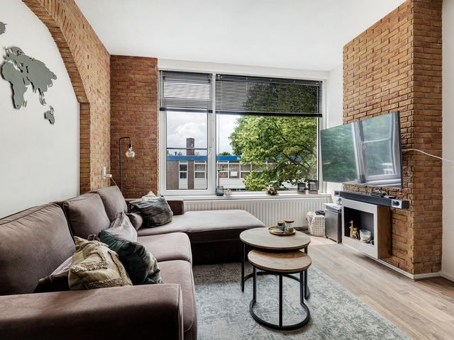 Kruisvoorde 68, Rotterdam