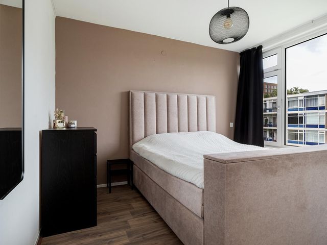 Kruisvoorde 68, Rotterdam