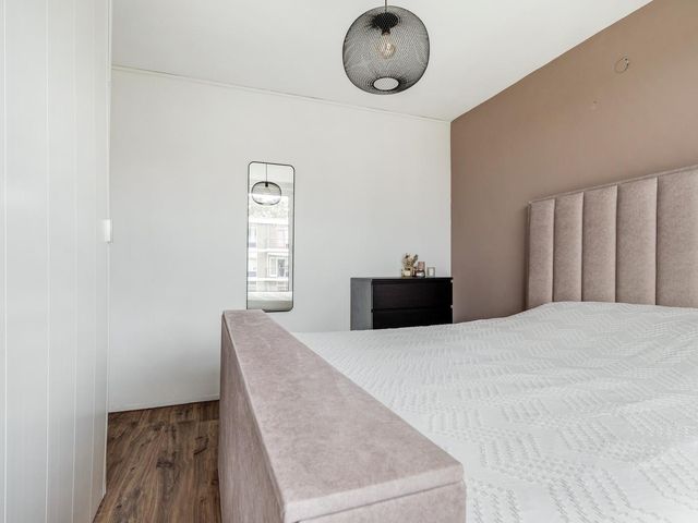 Kruisvoorde 68, Rotterdam