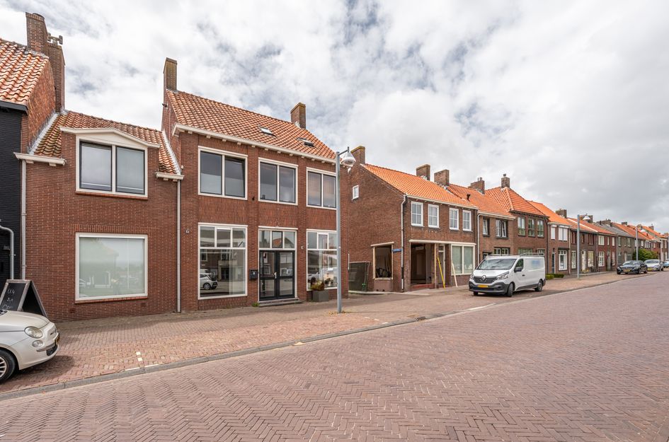 Dorpsstraat 8