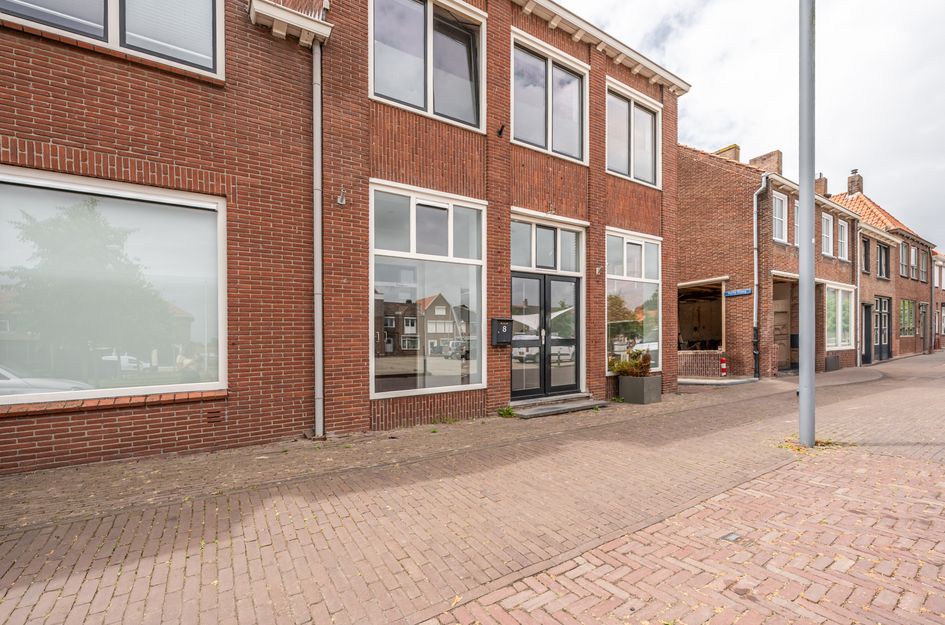 Dorpsstraat 8