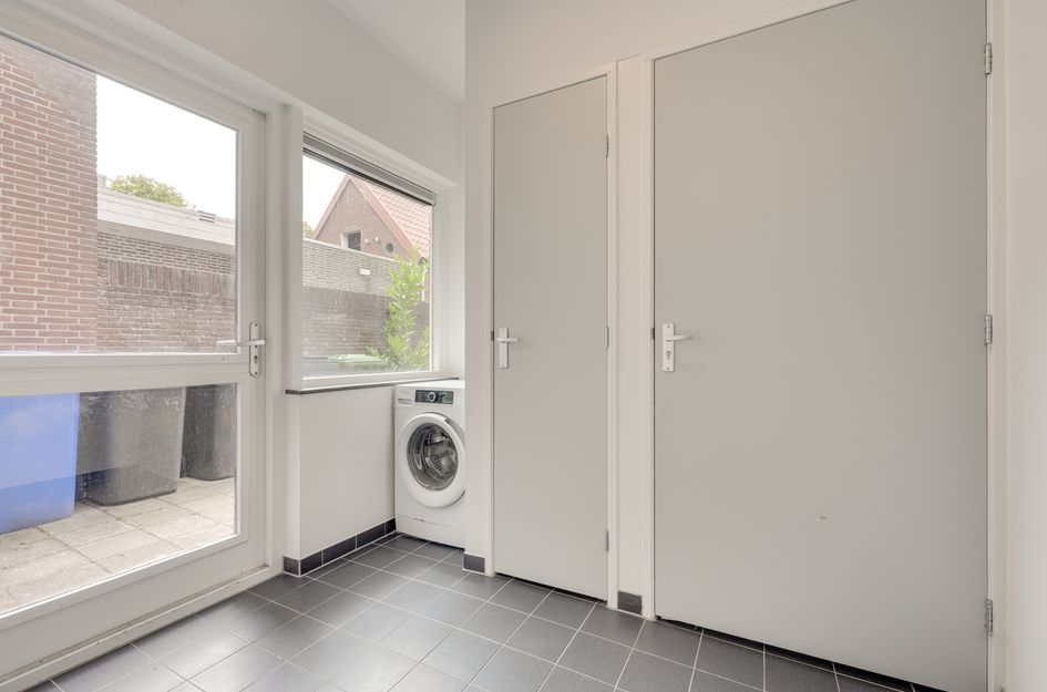 Dorpsstraat 8