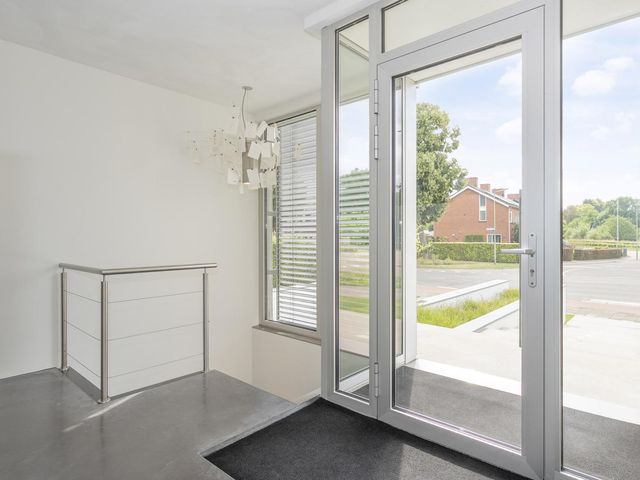 Maasheuvel 52, Roosteren