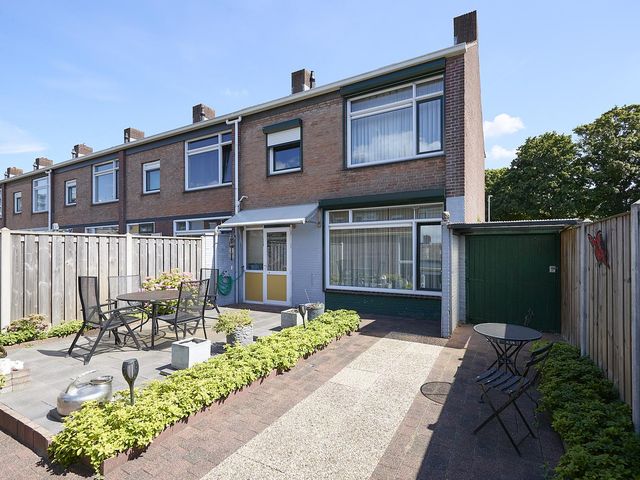 Brahmslaan 14, Terneuzen