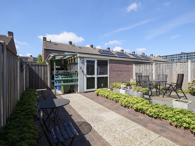 Brahmslaan 14, Terneuzen