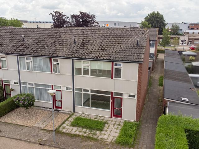 Prof.Van der Leeuwstraat 7, 'S-Heerenberg