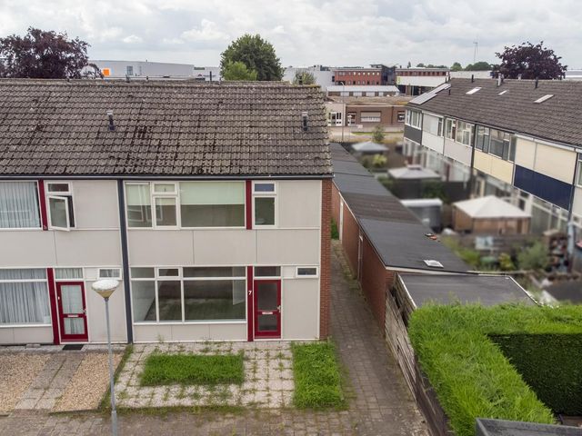 Prof.Van der Leeuwstraat 7, 'S-Heerenberg