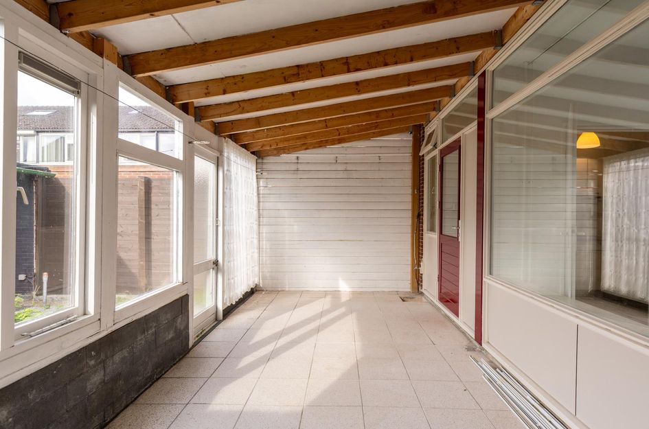 Prof.Van der Leeuwstraat 7