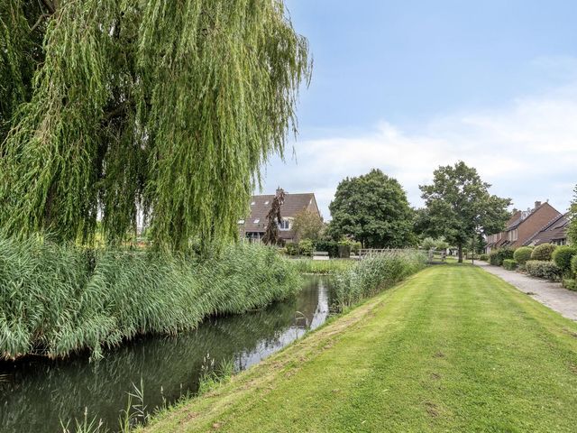 Kriekenbogerd 22, Nieuw-Beijerland