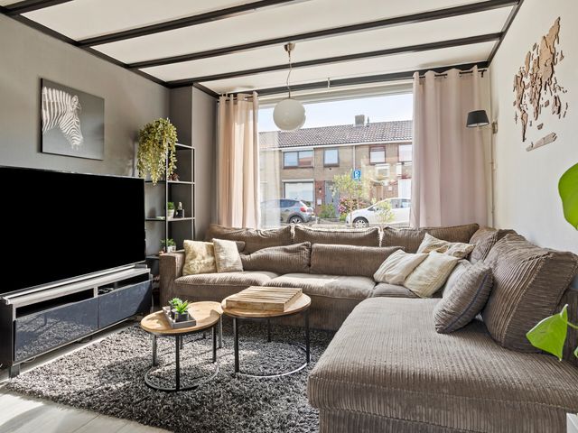 Mauvestraat 9, Terneuzen