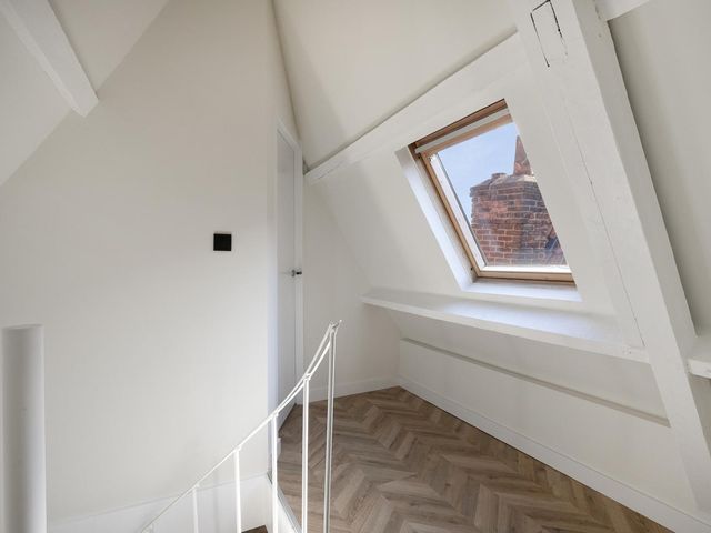 Hogewoerd 131B, Leiden