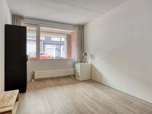 Oranjestraat 10, Arkel