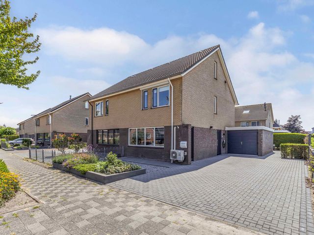 Intang 12, Lemmer
