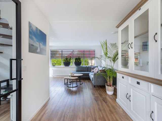Intang 12, Lemmer