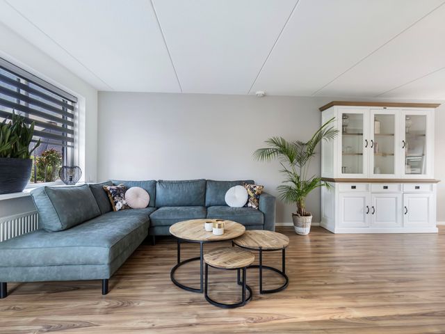 Intang 12, Lemmer
