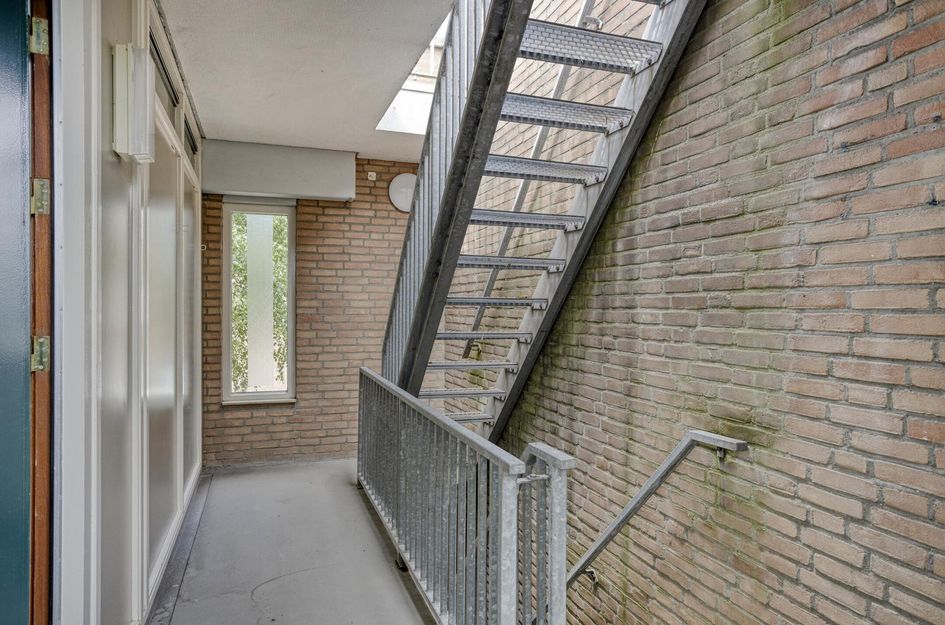 Adelbert van Scharnlaan F 57