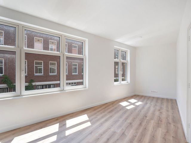 Willem van Hillegaersbergstraat 135B, Rotterdam