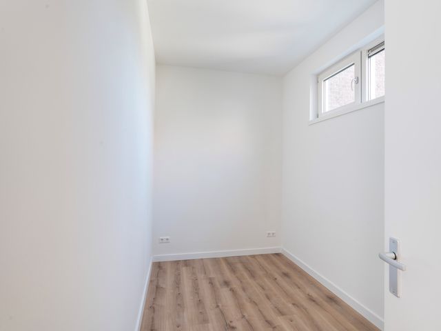 Willem van Hillegaersbergstraat 135B, Rotterdam