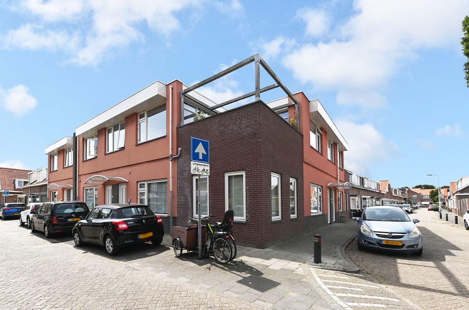 Helmstraat 14B