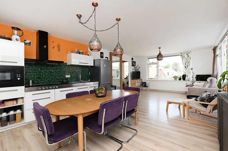 Helmstraat 14B