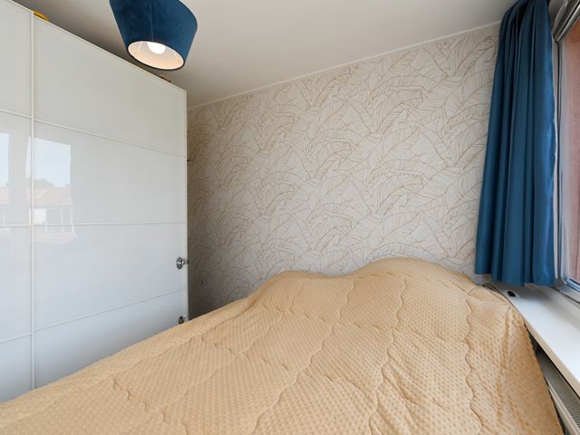 Helmstraat 14B, Monster