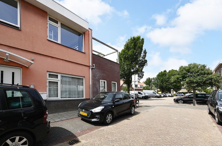 Helmstraat 14B